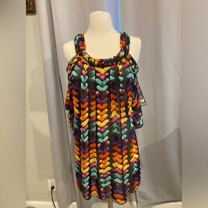 ❗️5X$30❗️ Madison Paige Colorful Sheer Chevron Top size M